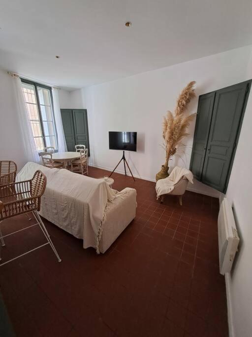 פרפיניין Hypercentre, Appartement Coquet En Rez-De-Chaussee מראה חיצוני תמונה